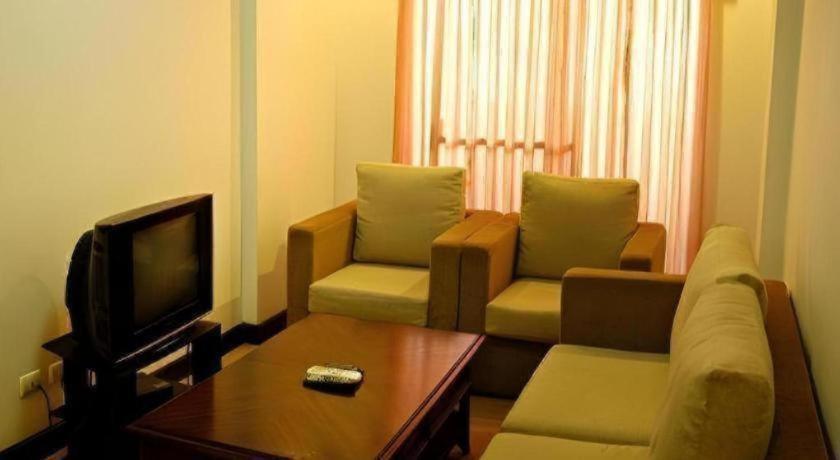 D' Leonor Hotel Davao Екстер'єр фото