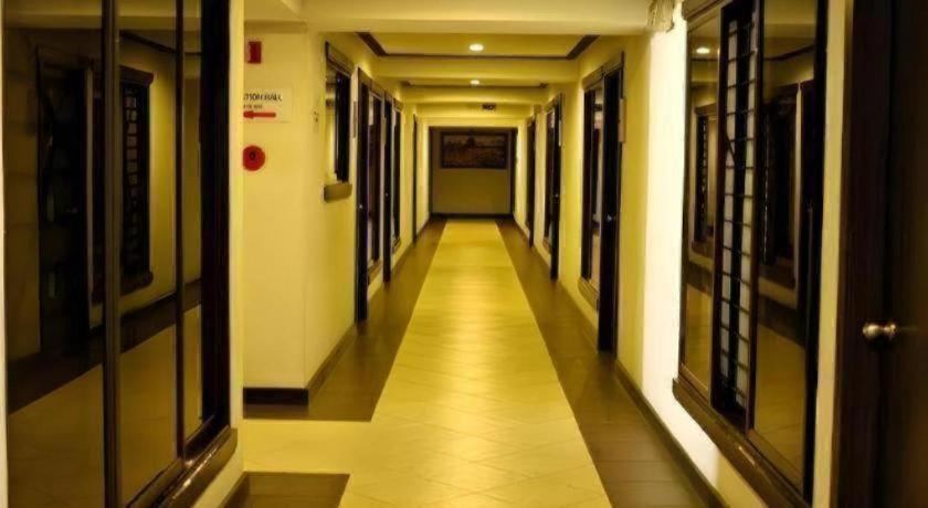 D' Leonor Hotel Davao Екстер'єр фото