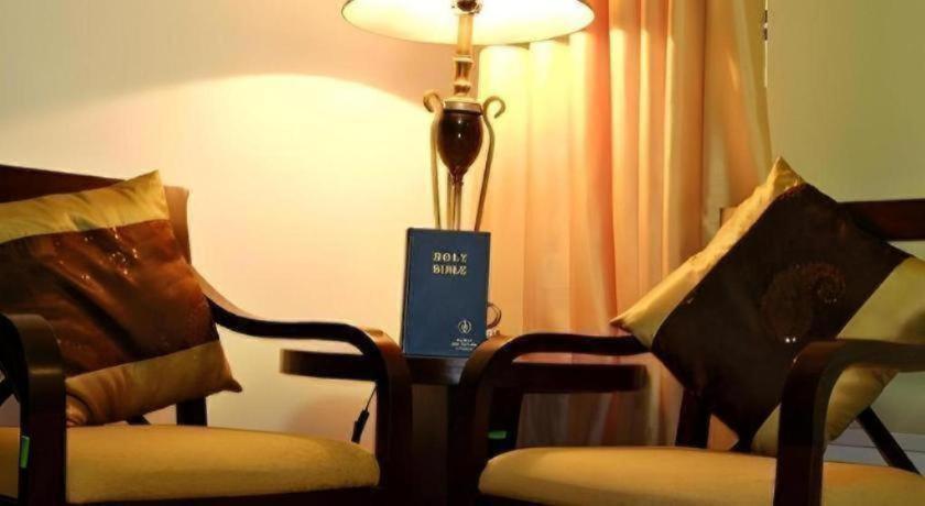 D' Leonor Hotel Davao Екстер'єр фото