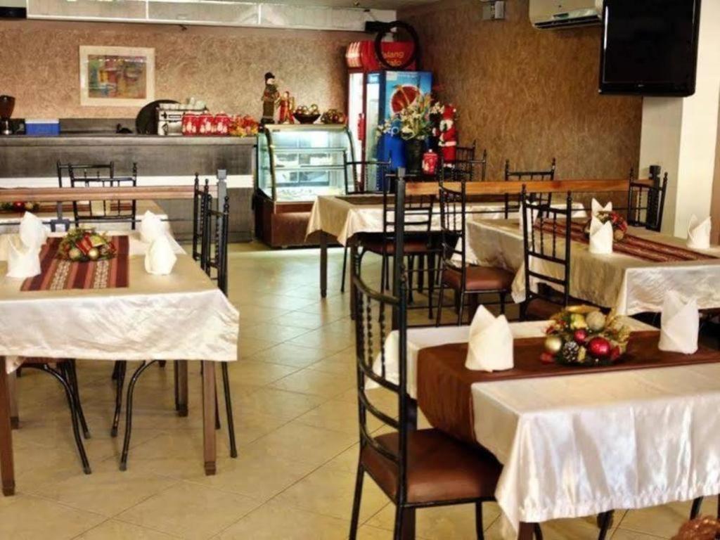 D' Leonor Hotel Davao Екстер'єр фото