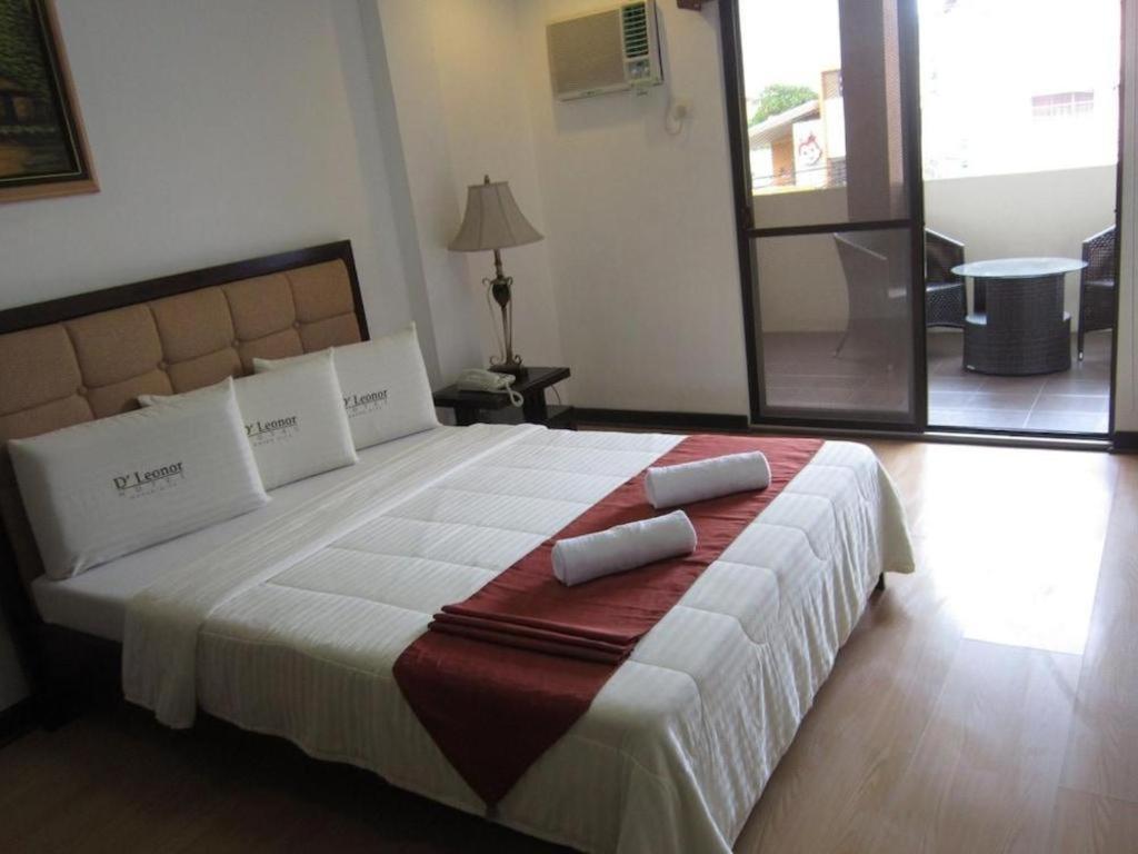 D' Leonor Hotel Davao Екстер'єр фото
