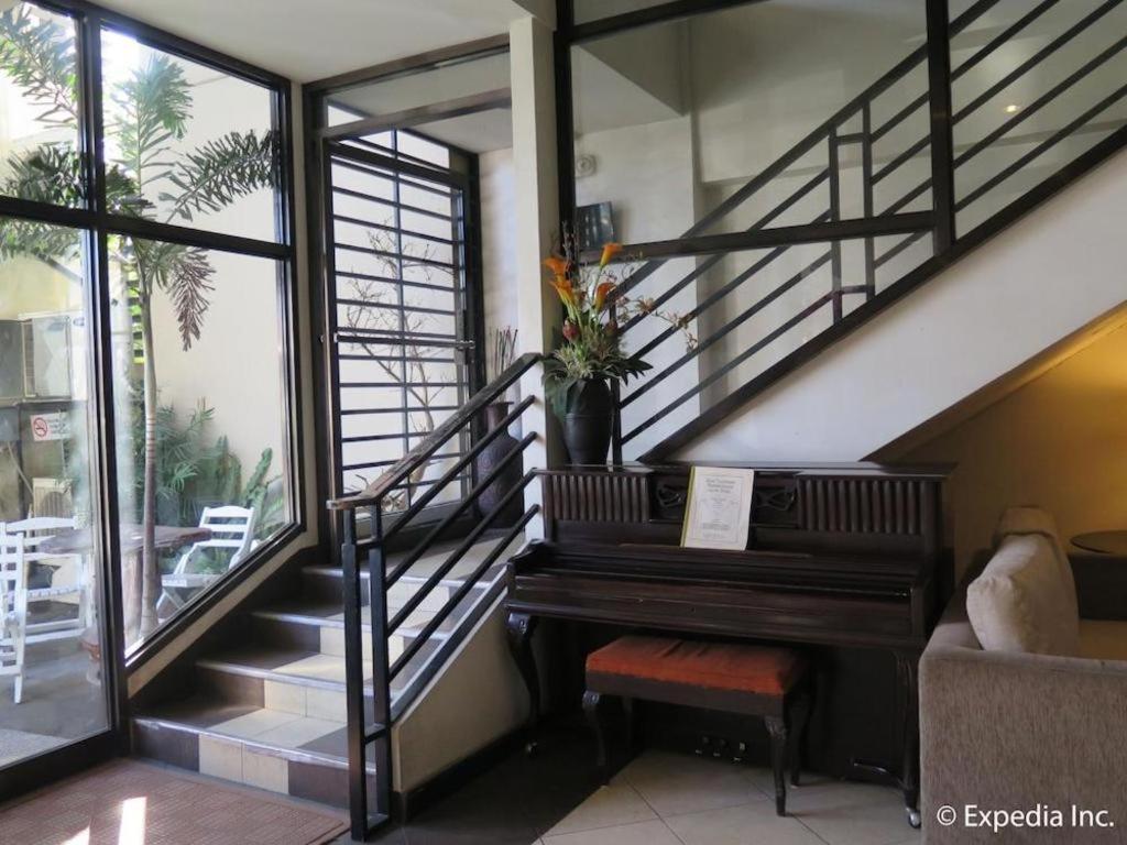 D' Leonor Hotel Davao Екстер'єр фото