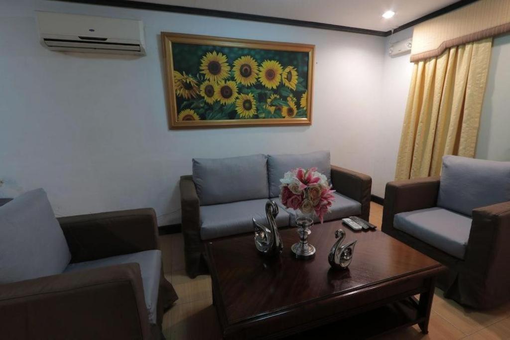 D' Leonor Hotel Davao Екстер'єр фото