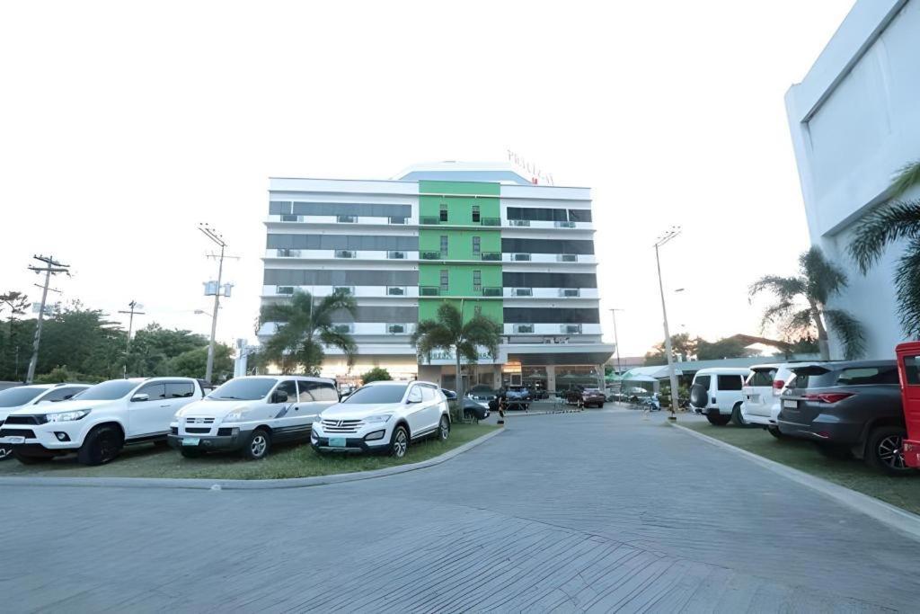 D' Leonor Hotel Davao Екстер'єр фото
